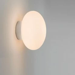 Illumina Astro Lighting Badezimmer Leuchte aus Opalglas