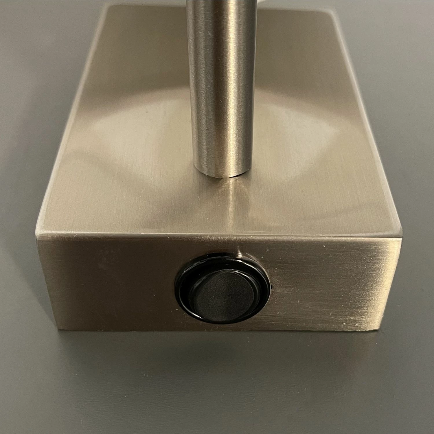 Fischer & Honsel eckige E27 Wandleuchte mit Stoffschirm mit Schalter in 3 Farben 3 Fischer & Honsel eckige E27 Wandleuchte mit Stoffschirm mit Schalter in 3 Farben – Bild 3