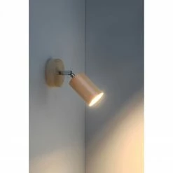 Sollux Schwenkbare Holz Wandleuchte mit zylindrischem Spot Holzlampe mit Chrom Akzente Wandstrahler