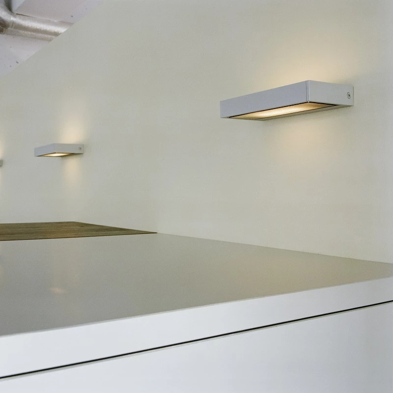 Serien Lighting Serien-Lighting Halogen-Wandleuchte Sml - in 3 Größen 1 Serien Lighting Serien-Lighting Halogen-Wandleuchte Sml - in 3 Größen