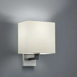 Herbert Schmidt Wandleuchte Cube mit Stoffschirm in Weiß