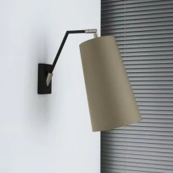 Herbert Schmidt Wandleuchte Grace mit Stoffschirm