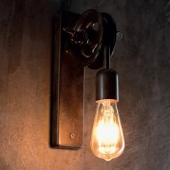 Robers Leuchten Wandleuchte Industriedesign in terra