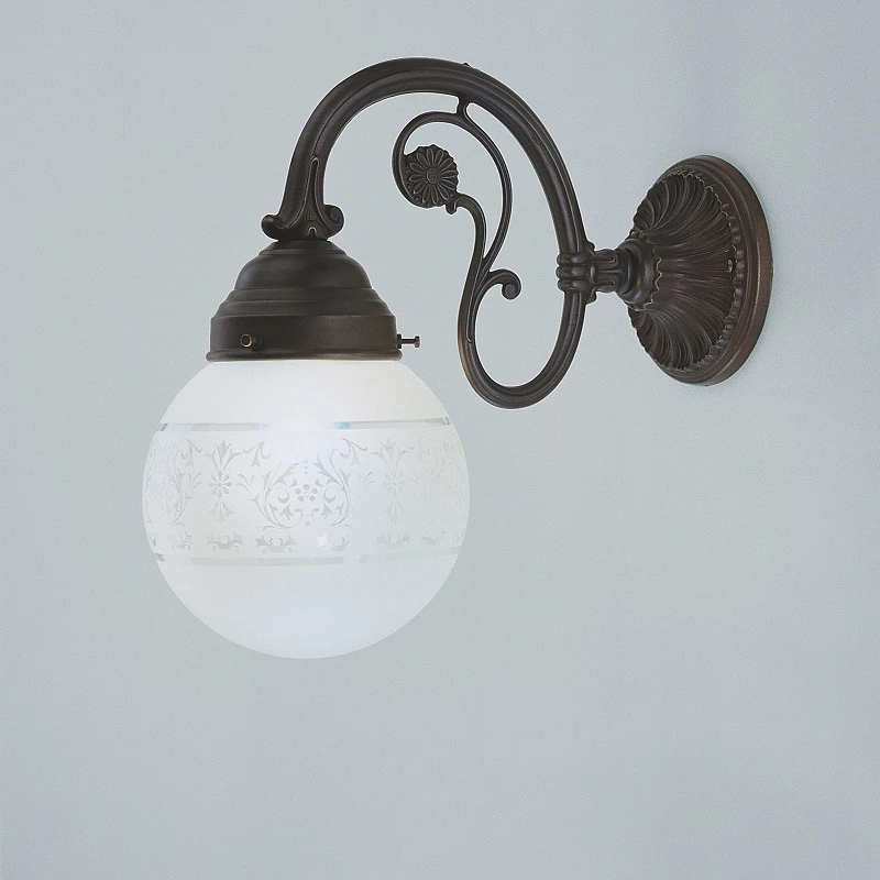 Berliner Messinglampen Wandleuchte im Jugendstil in Messing-Antik mit geätztem Kugelglas Ø 15cm 1 Berliner Messinglampen Wandleuchte im Jugendstil in Messing-Antik mit geätztem Kugelglas Ø 15cm