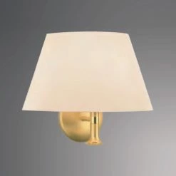 Hufnagel Wandleuchte in Messing-matt / blank, Chintzschirm satiniert creme